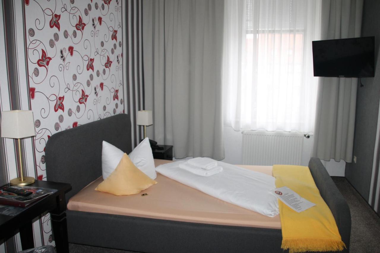 Boulevardhotel Saengerstadt - Alle Zimmer Klimatisiert Финстервалде Екстериор снимка