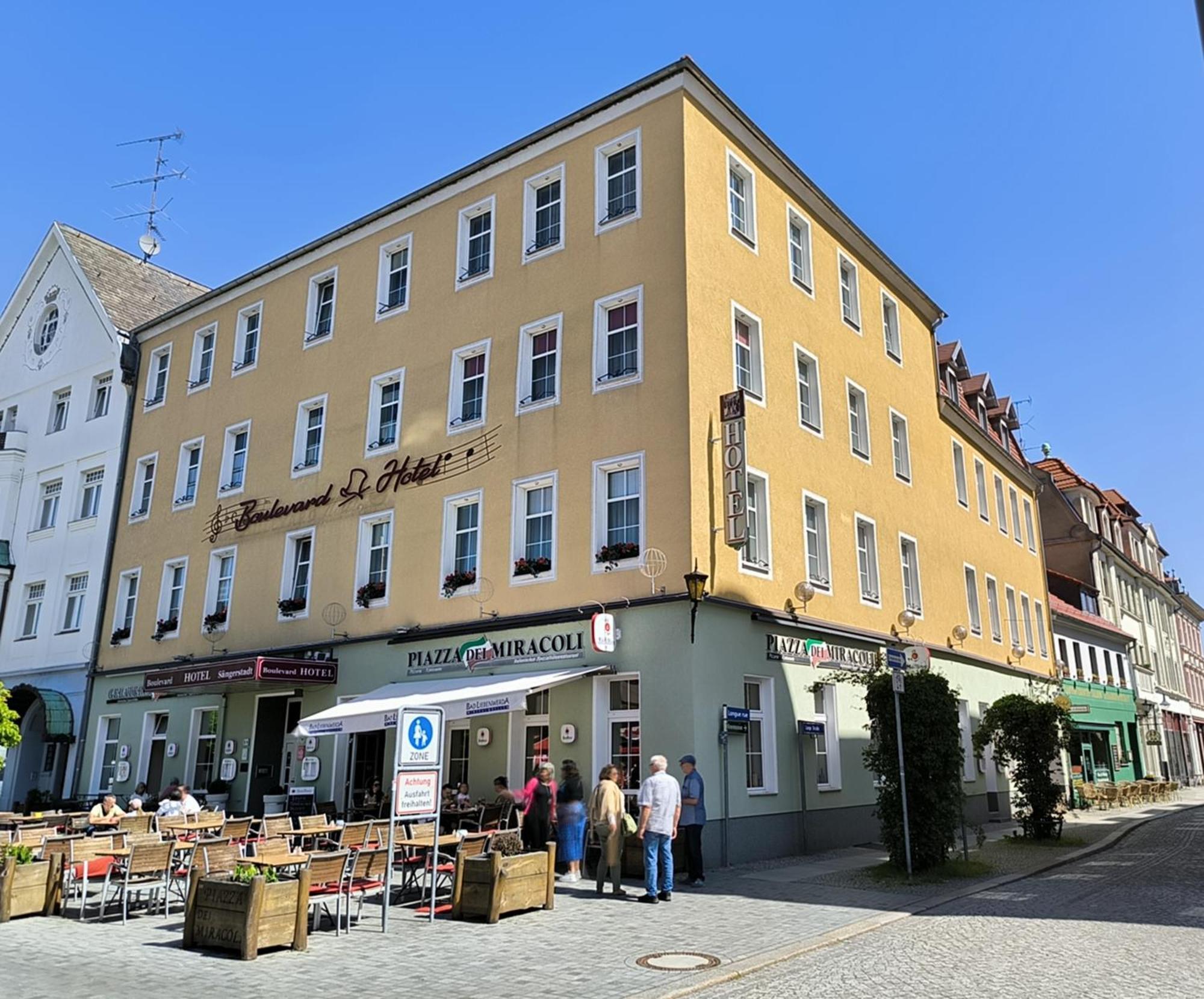 Boulevardhotel Saengerstadt - Alle Zimmer Klimatisiert Финстервалде Екстериор снимка